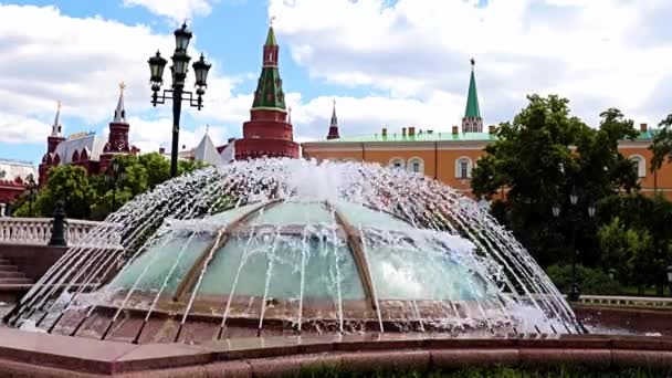 Fuente Sobre Cúpula Del Centro Comercial Okhotny Ryad Moscú Rusia — Vídeos de Stock