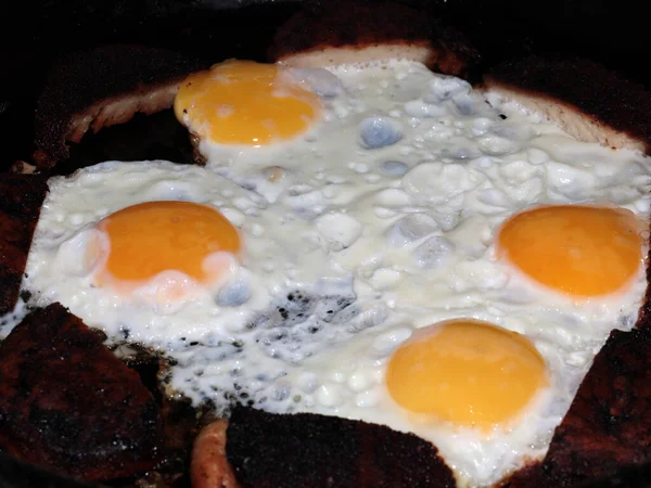 Vaření Míchaných Vajec Ranní Snídani — Stock fotografie