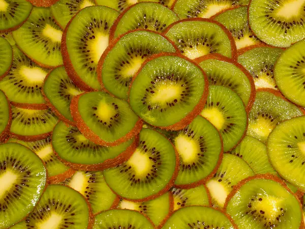 Plátky Čerstvého Tropického Ovoce Kiwi — Stock fotografie