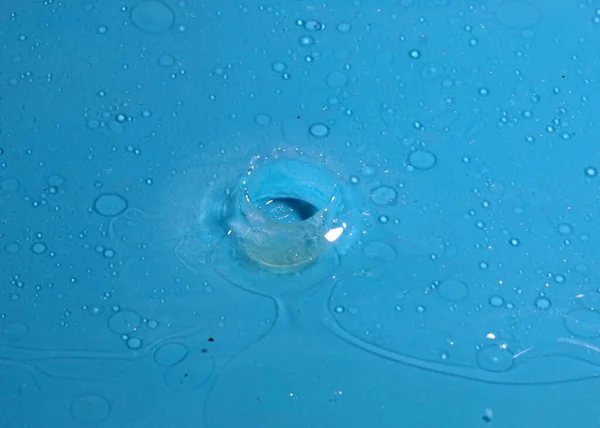 Drop Water Falls Surface Dirty Liquid Creating Bizarre Patterns — Stock Photo, Image