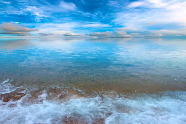 Bella Spiaggia Sabbiosa Cielo Soleggiato Come Luogo Ideale Riflessione — Foto Stock