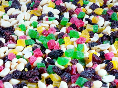 Bir demet kurutulmuş ananas ve lezzetli bir meyve karışımı olarak ince bir seçim.