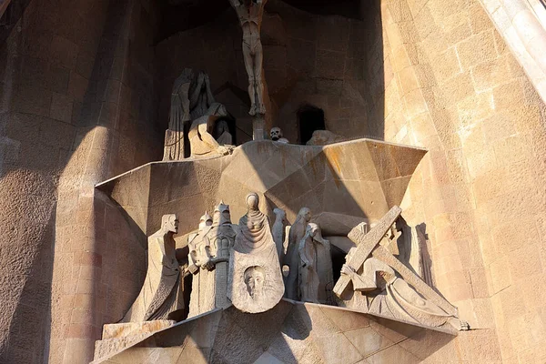 バルセロナ市のサグラダ ファミリアの外観構造と建物スペイン — ストック写真