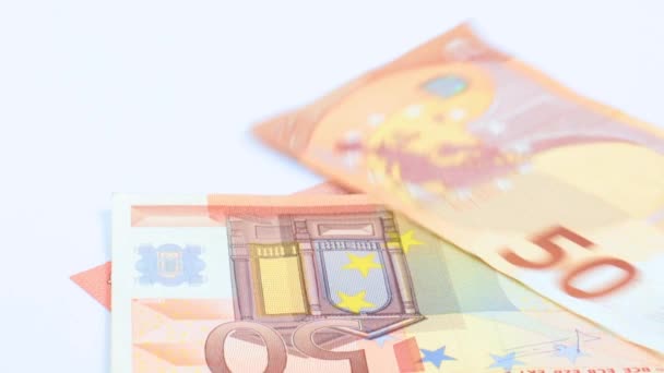 Eurobankbiljetten Die Een Stapel Geld Vallen — Stockvideo