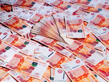 Bir yığın beş bin dolarlık Rus rublesi.