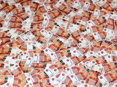 Ticaret ekonomisinin bir parçası olarak Rus rublesi, beş bininci kağıt yığını.