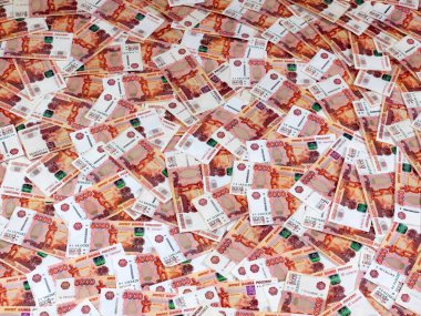 Ticaret ekonomisinin bir parçası olarak Rus rublesi, beş bininci kağıt yığını.