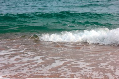 Sörf ve kumsal ideal bir tatil yeri.