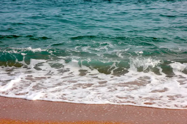 Klares Wasser Meereswelle Und Sandstrand — Stockfoto