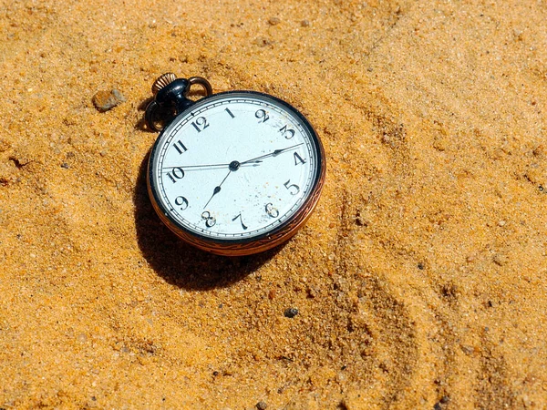 Antique Pocket Watch Lies Sand Part Shipwreck Loss — Stock Photo, Image