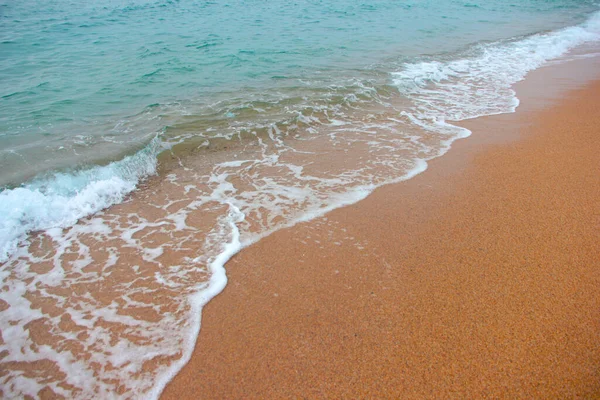 Beautiful Sandy Beach Sea Waves — Stok fotoğraf