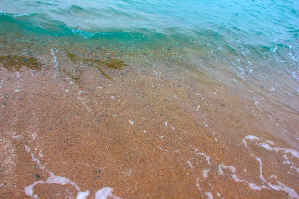 Foam Air Bubbles Surface Sea Wave Sandy Shore Beach — Stock Photo, Image