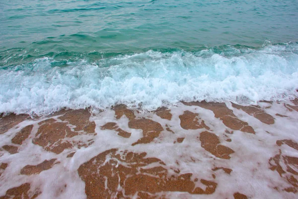 Foam Air Bubbles Surface Sea Wave Sandy Shore Beach — Stock Photo, Image