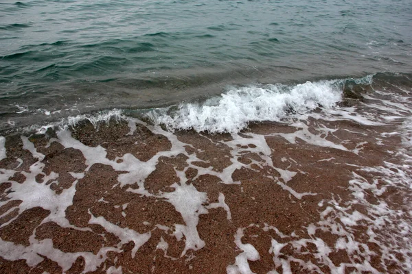 Piękna Piaszczysta Plaża Czyste Fale Morskie — Zdjęcie stockowe