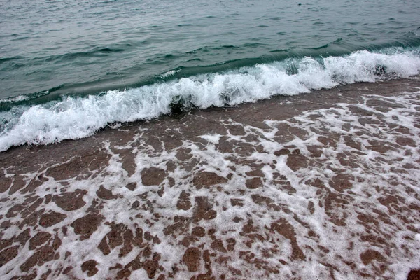 Čisté Mořské Vlny Slunná Písečná Pláž Jako Místo Aktivní Rekreace — Stock fotografie