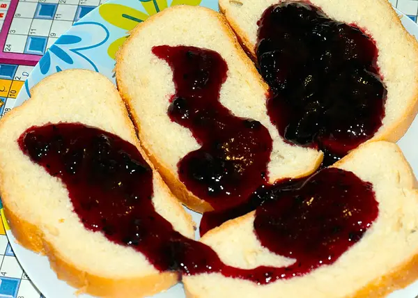 Desayuno Por Mañana Con Rebanadas Pan Trigo Blanco Cubierto Con — Foto de Stock