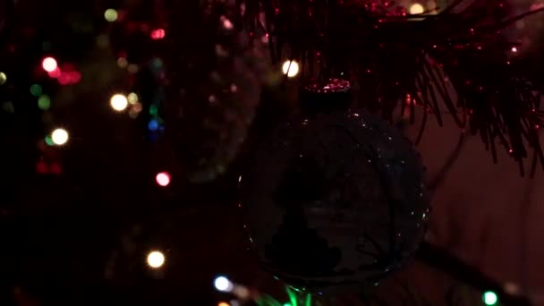 Exquisitos Juguetes Cristal Las Ramas Del Árbol Navidad — Vídeos de Stock