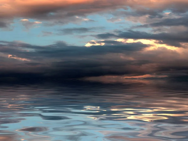 Noche Cielo Nublado Sobre Superficie Del Mar —  Fotos de Stock