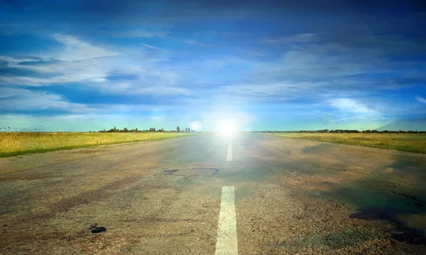 Carretera y cielo — Foto de Stock