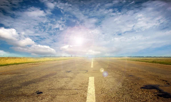 Road and sky — Stock Photo, Image