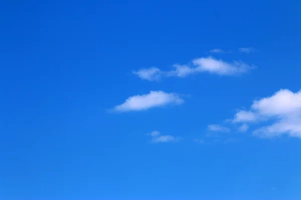 Синьо небо — стокове фото