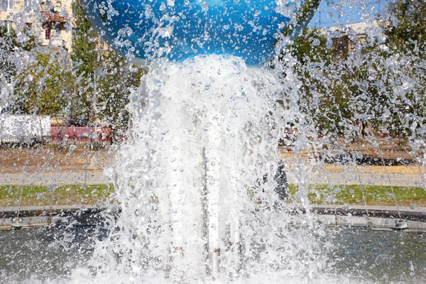 Fountain in the city — Stock Photo, Image