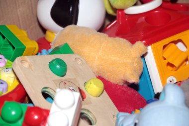 yığın oyuncaklar çocuklar