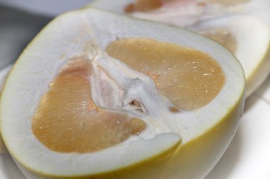 Olgun pomelo