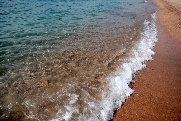 Ondas e mar costeiro — Fotografia de Stock