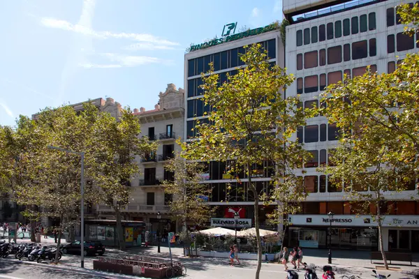 Strade ed edifici Barcellona — Foto Stock