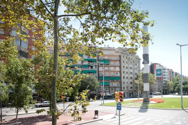 Utcák és épületek, Barcelona — Stock Fotó
