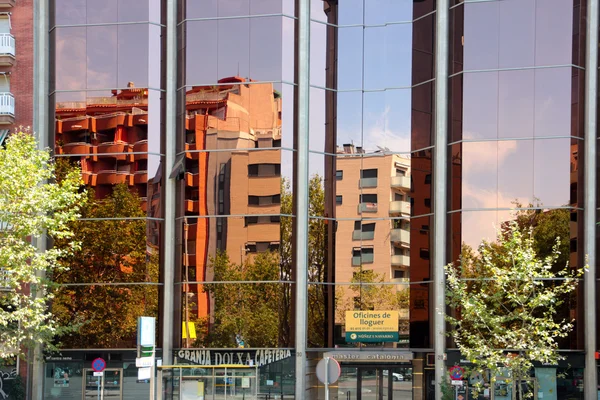 Barcelona straten en gebouwen — Stockfoto