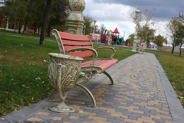 Escena Banco de jardín de madera — Foto de Stock