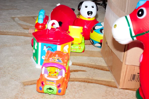 Un mucchio di giocattoli per bambini — Foto Stock