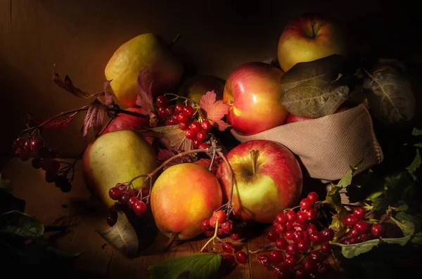 Pommes Dans Sac Tissu Sur Fond Bois Foncé Dans Style — Photo