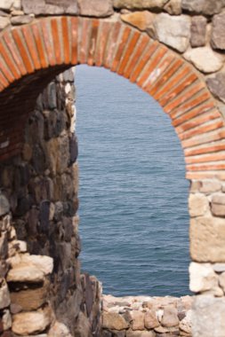 Müstahkem bir taş duvar detay