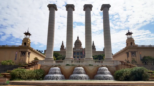 Magic fountain and Palau Nacional Montjuic in Barcelona, Spain. — Stock Photo, Image