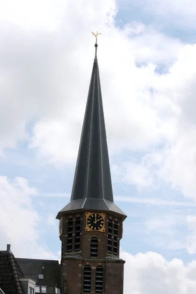 Uma torre da igreja — Fotografia de Stock