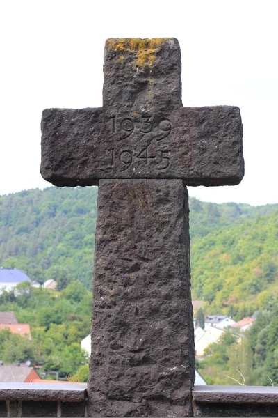 Grande Croix Pierre Avec Inscription 1939 1945 — Photo