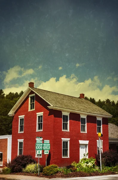 Rode huis in vermont — Stockfoto