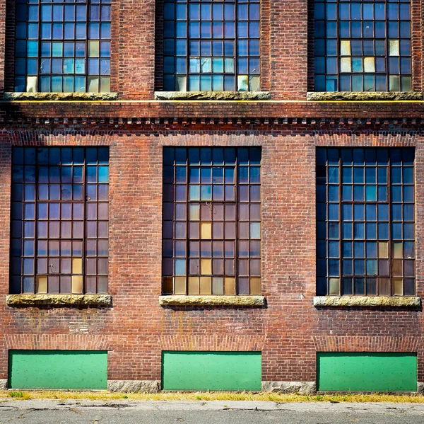 Bakstenen gebouw buitenkant — Stockfoto