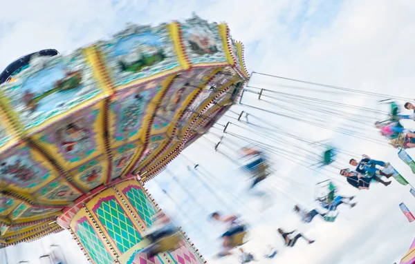 Paseo en balanceo en el carnaval — Foto de Stock