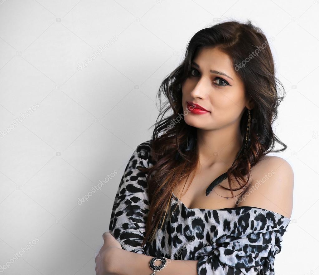 Indian stylish girl images forecast dress in on every day in 2019 Indian stylish girl images forecasting to wear for autumn in 2019