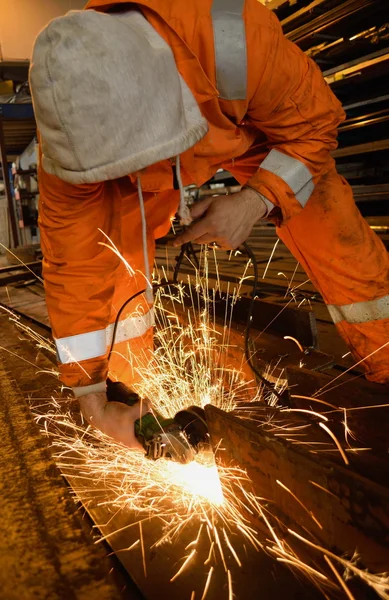 Schweißer bei der Arbeit — Stockfoto