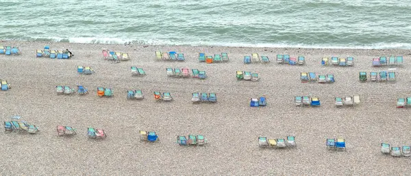 Nyári székek a strandon — Stock Fotó