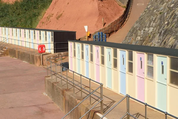 Strandhütten an der jurassischen Küste — Stockfoto