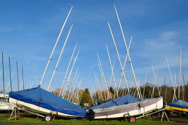 Grupp av segelbåtar — Stockfoto