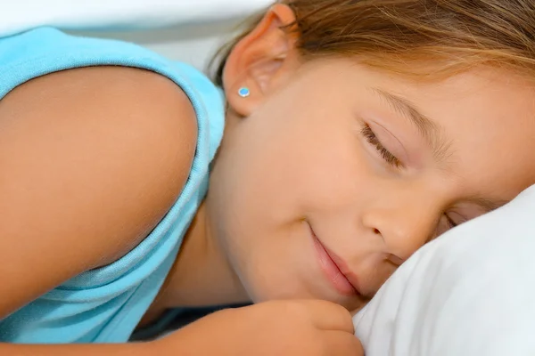 Dolci sogni, ragazza che dorme — Foto Stock