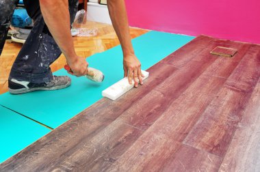 Laminat zemin işi marangoz