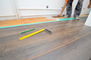 Laminat zemin işi marangoz